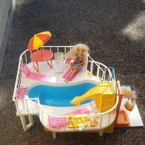 Vintage 1980's Mattel Barbie Dream Pool with Furniture
